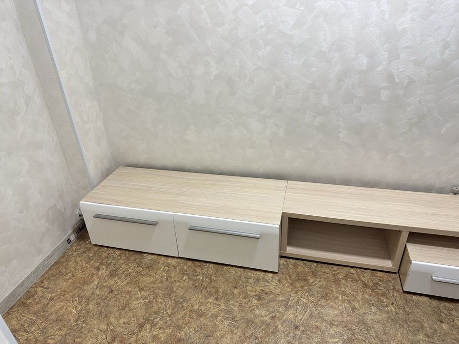 Продается шкафчики для мини гардероба