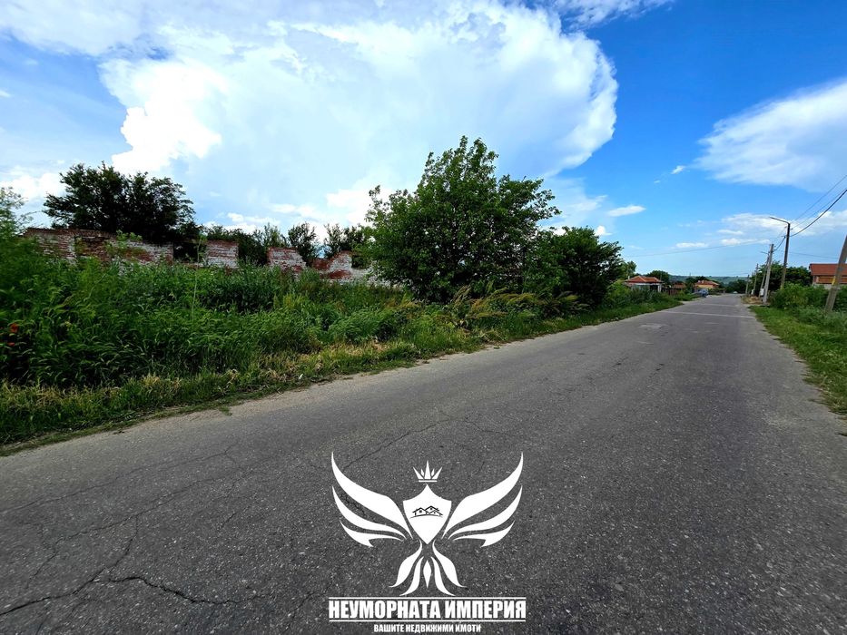 Продавам склад/селскостопански сгради 400РЗП в имот 3000кв с.Богданица