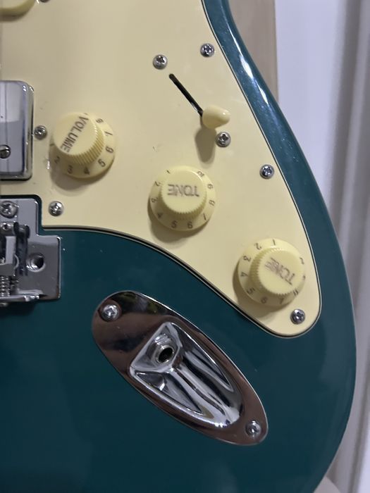 ЭлектроГитара от бренда: Levinson