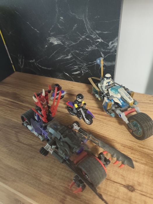 Продавам lego ninjago lego