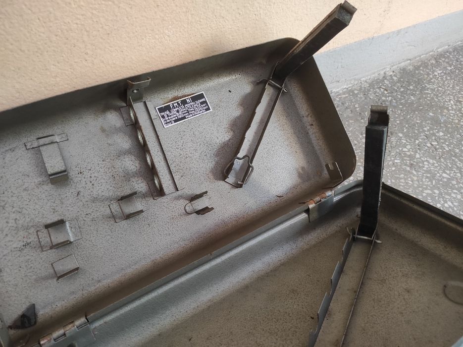Cutie metalică pt componente sudare și tăiere oxiacetilenică