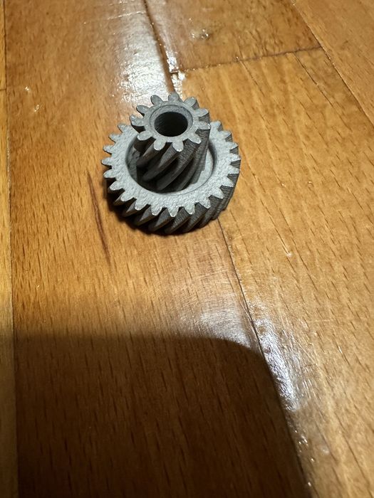 Pinion carlig remorcare BMW
