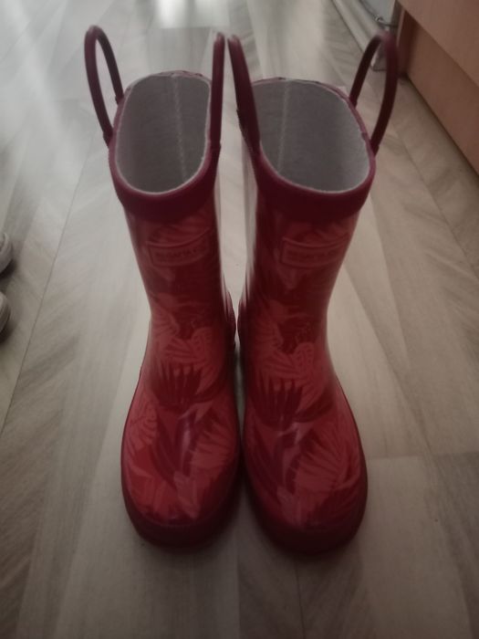 Продам обувь на девочку