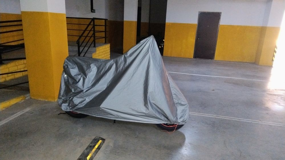 Чехол для мотоцикла.