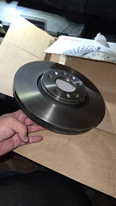 спирачен диск BREMBO с номер 09.A430.11 за PEUGEOT 407