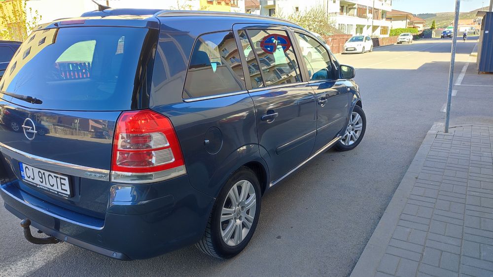 Vând Opel Zafira 2011 Înmat RO - Euro 5