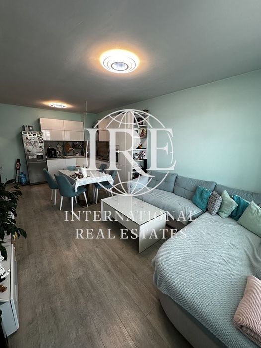 Продава се Тристаен апартамент в Варна, Младост 1 - 80 кв.м за 2938 €/кв.м - Снимка #1