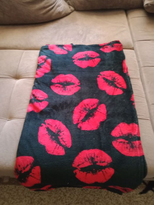 Продается большой тонкий плед