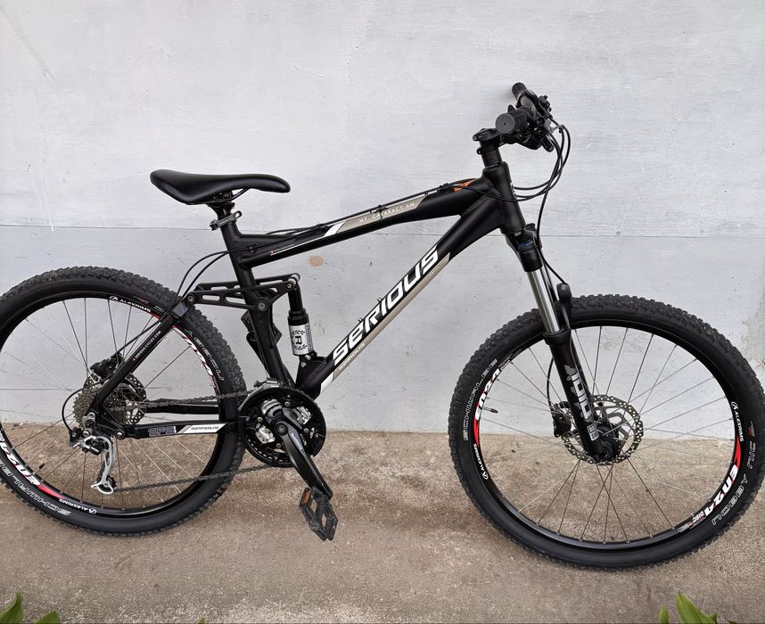 Bicicleta full suspension Serious