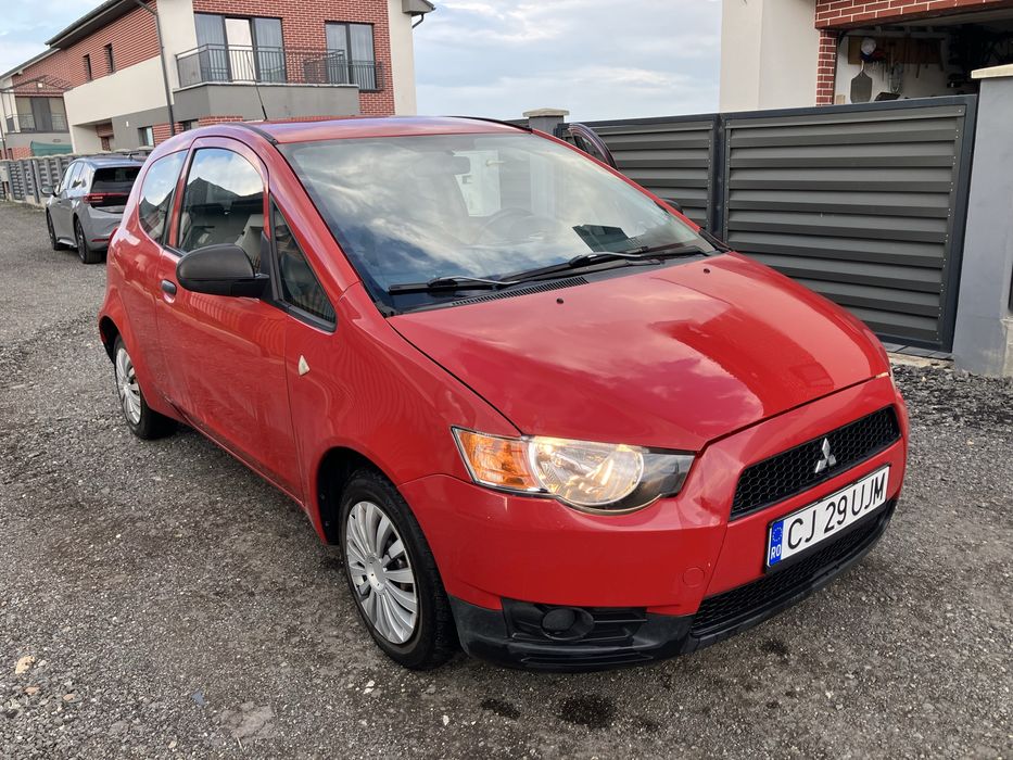 MITSUBISHI Colt