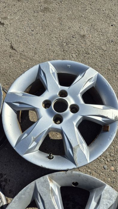 Диск на Ниссан Алмера