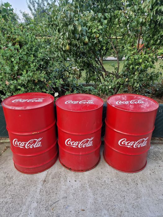 Butoaie metalice Coca-Cola