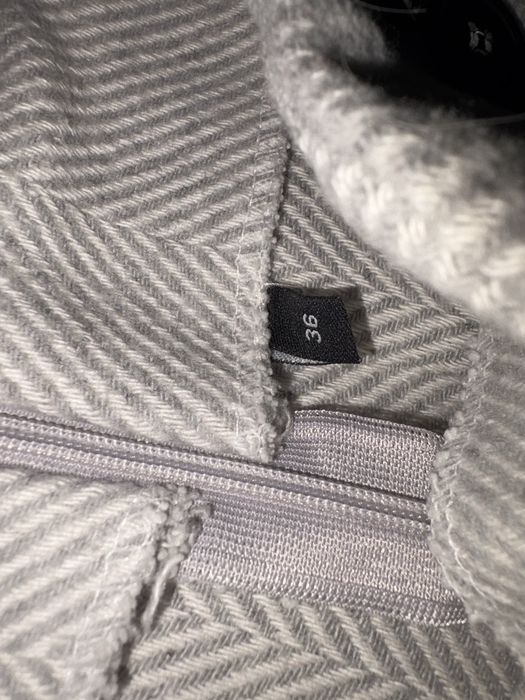 Дамски панталон със съдържание на вълна.