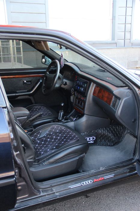 Продам AUDI 2,6 объем 1994 года