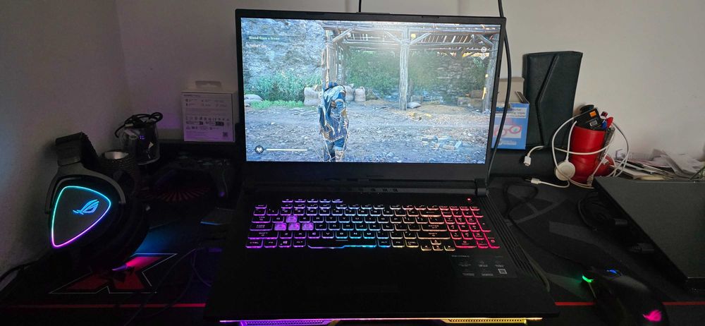 Vand laptop gaming Rog Strix