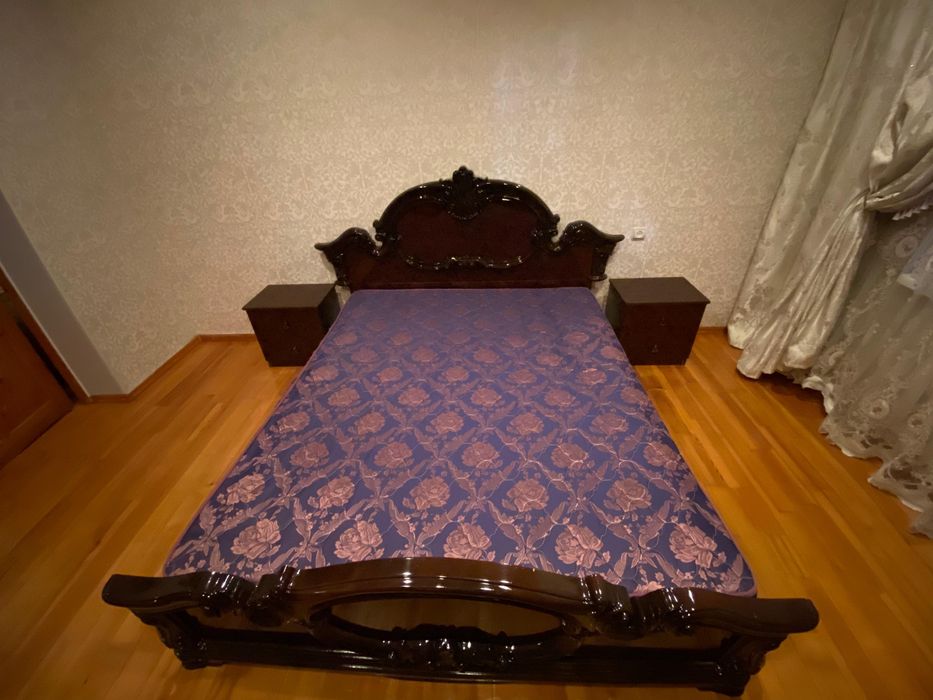 Продам спальный гарнитур