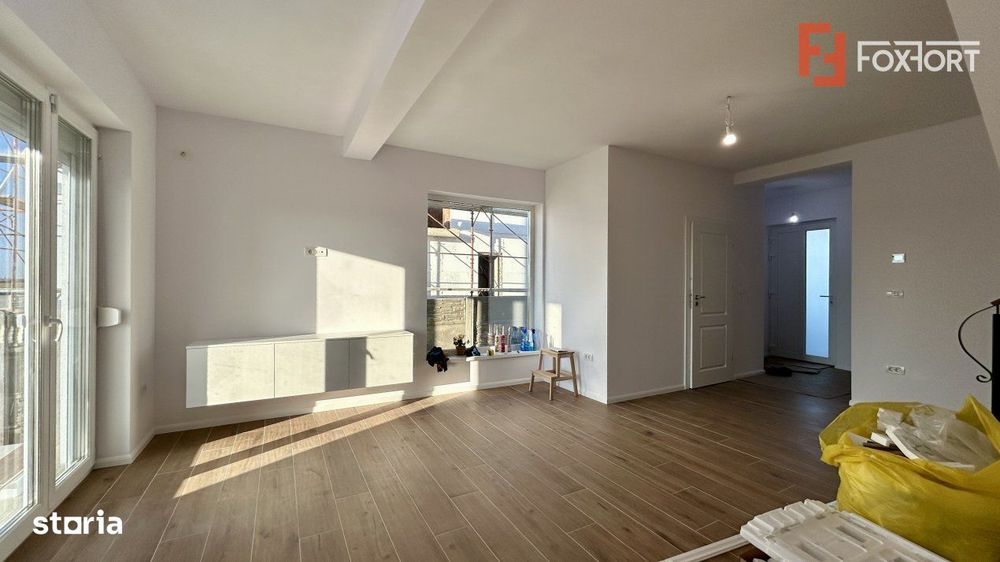 Duplex cu 4 camere si teren de 375 mp - zona Sanandrei