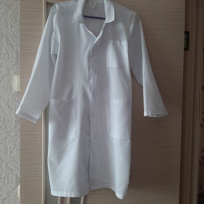 Продам белый медицинский халат