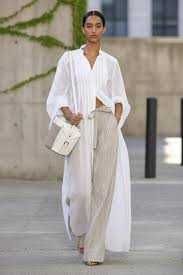 Шьем  качественную женскую одежду для магазинов. Ателье на Дархане.