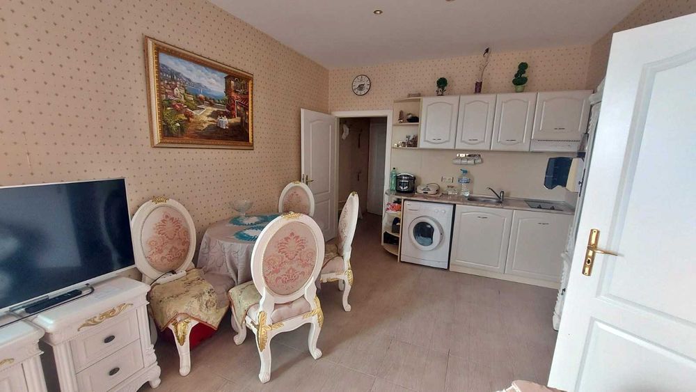 Продава се Тристаен апартамент в к.к. Слънчев бряг - 82 кв.м за 879 €/кв.м - Снимка #2