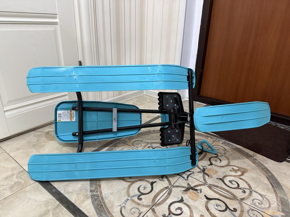 Продам снегокат (санки с рулем)