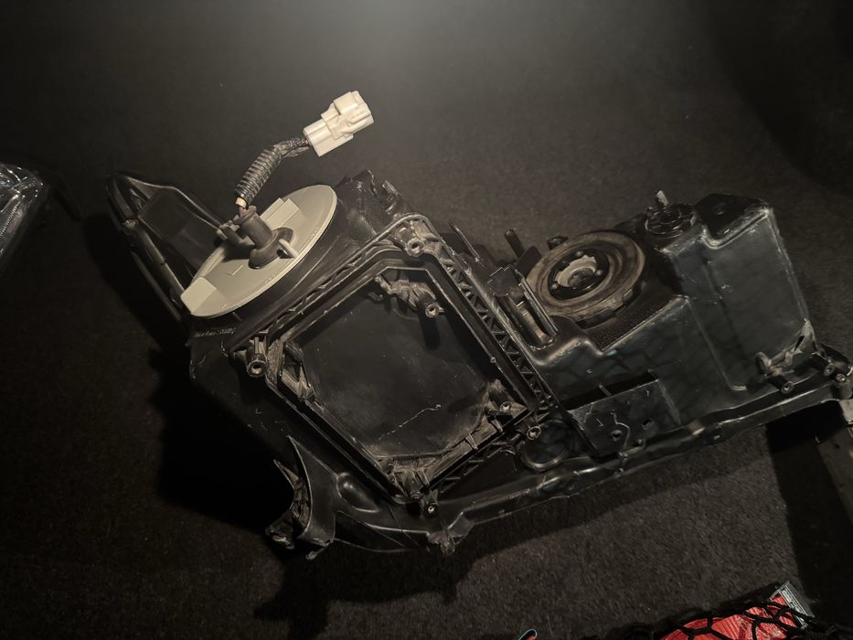 Продам фары на Lexus RX330