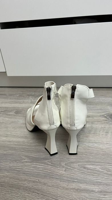 Продам туфли классика