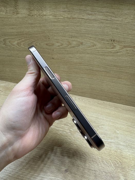 iPhone 16 PRO 512Gb Desert titanium 94% battery life