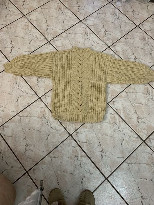 Пуловер от вълна