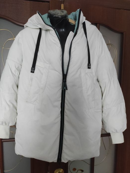 Куртки,пуховик продам