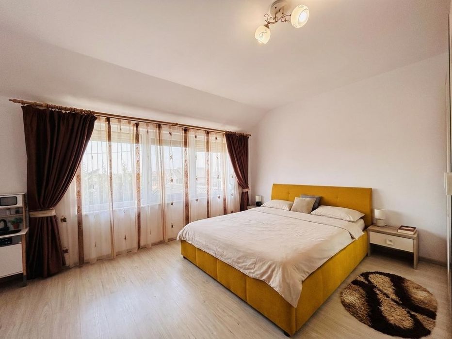 Vand casa în Sântandrei