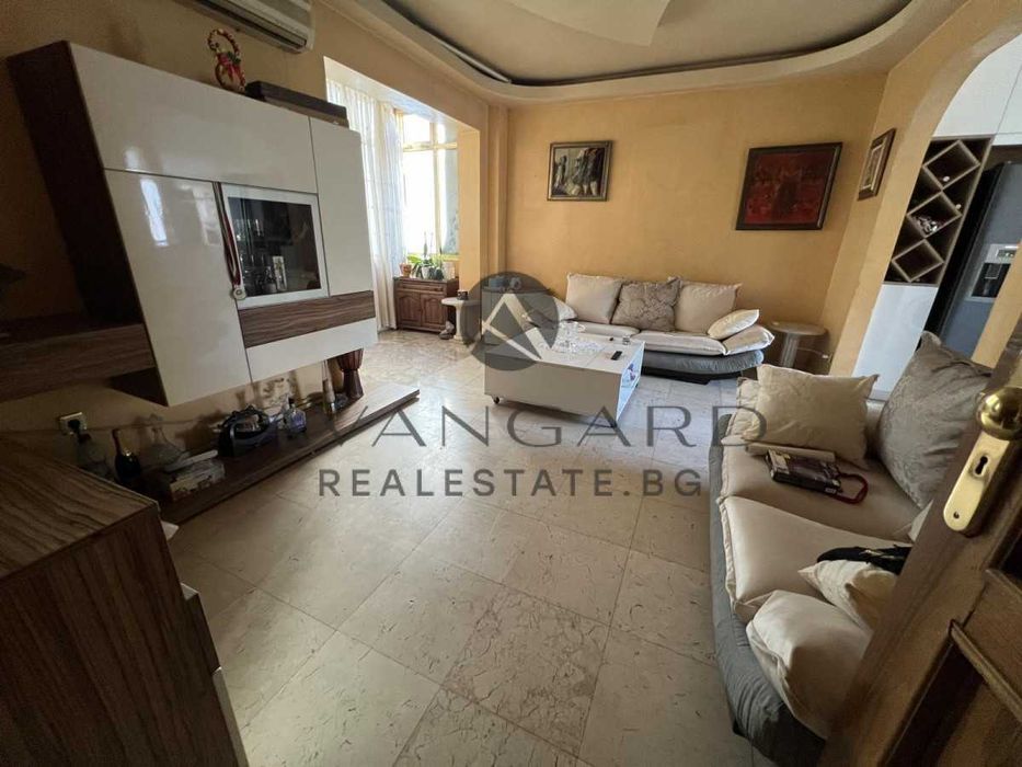 оф.21656 Тристаен Обзаведен Каменица 1