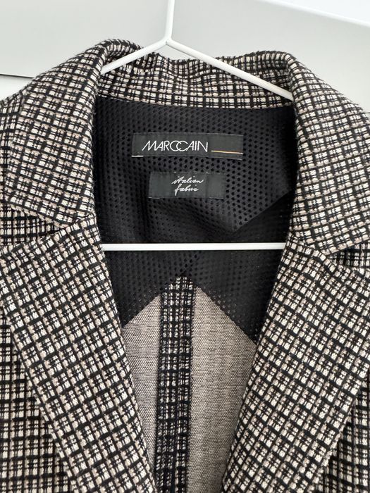 Есенен Костюм Marccain XS