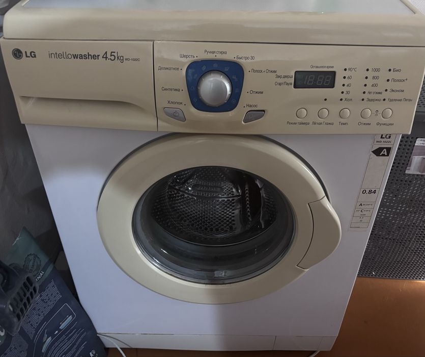 Стиральная машина LG Intellowasher 4.5 кг (WD-1022C)