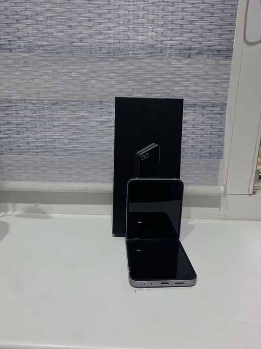 Samsung Galaxy ZFlip6 256гб