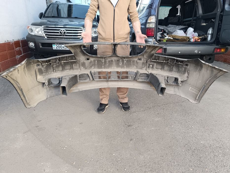 Передний Бампер БМВ e60