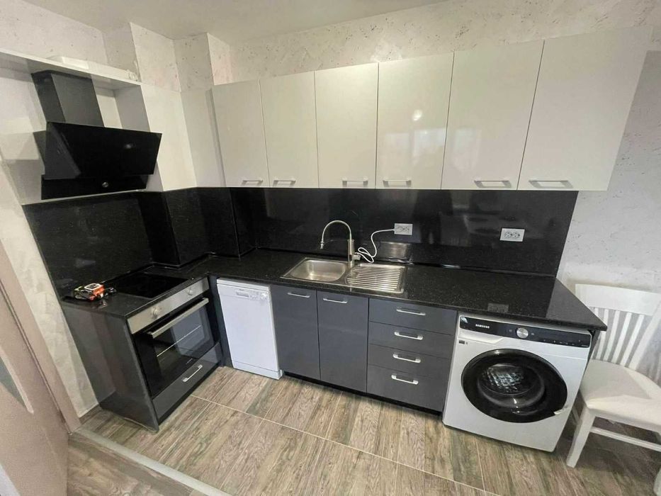 Двустаен обзаведен апартамент в квартал Христо Смирненски