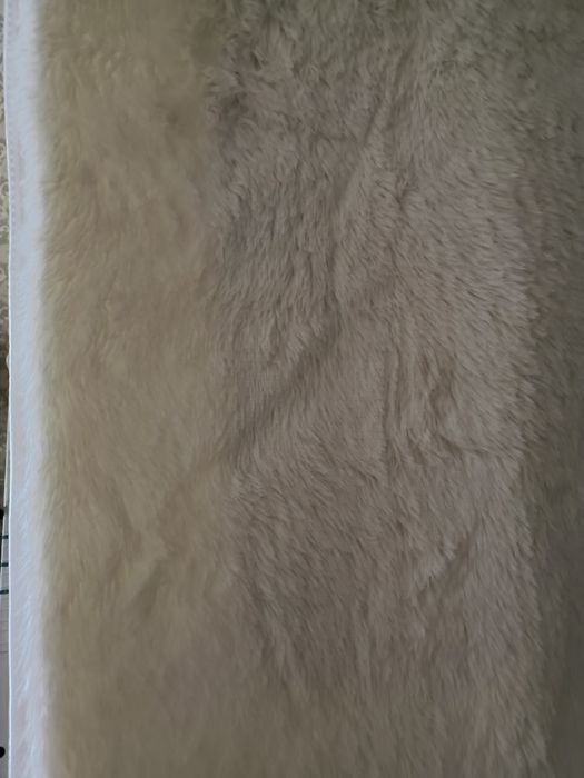 Ковер пушистый белый