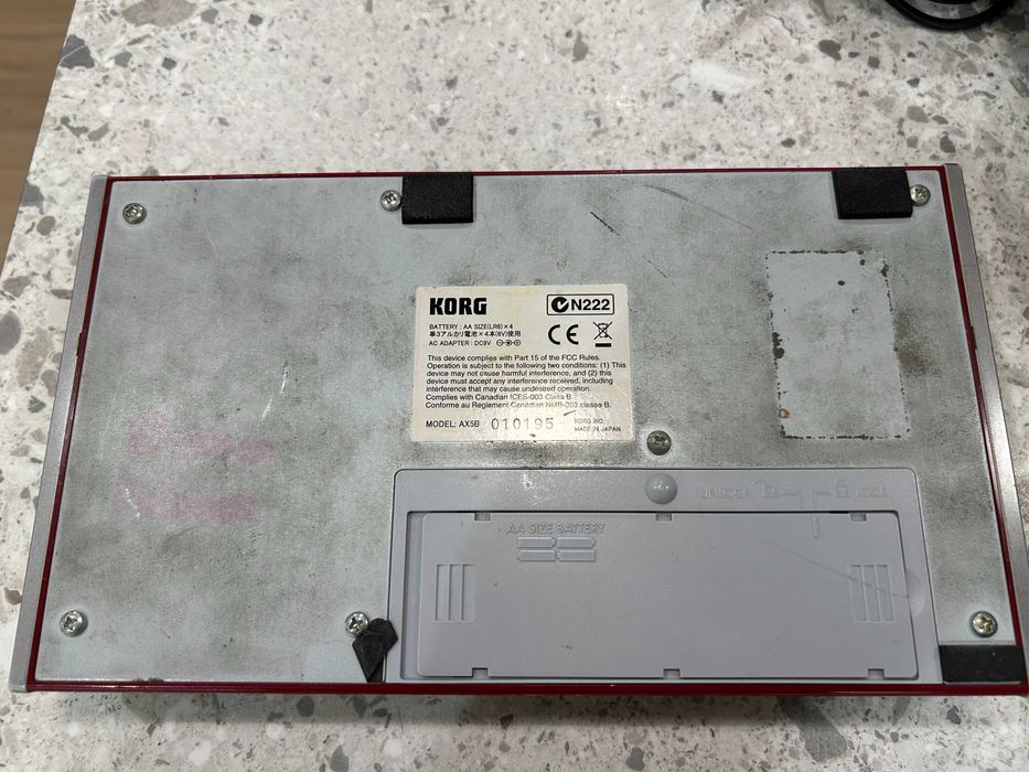 Бас китара Epiphone Toby Deluxe IV Bass (MTD Design) калъф, KORG AX5B