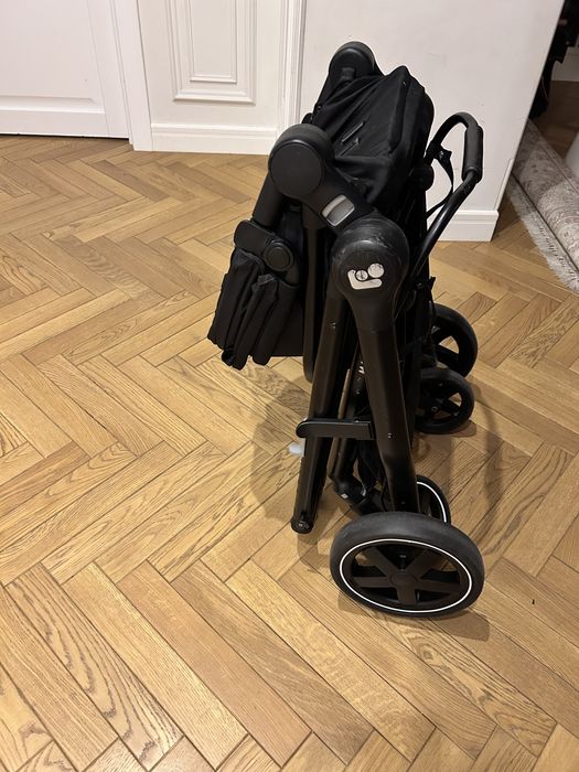 Коляска Maxi cosi