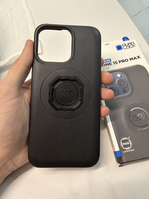 Husa QuadLock iPhone 15 Pro Max