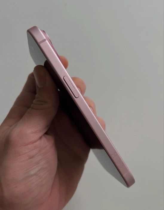 IPhone 15 plus roz impecabil