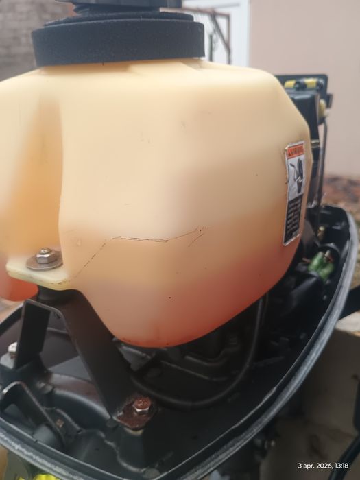 Barca gonflabila cu motor