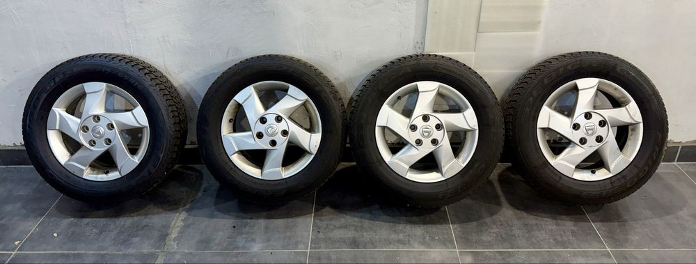Roti Dacia Duster 1 si 2 2010-2023 cu avelope iarna Debica 215 65 r16