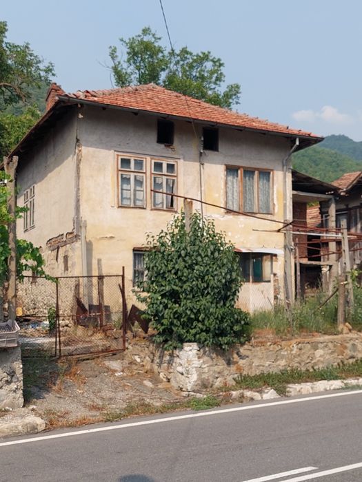 Продава се Къща в с. Баня, Област Благоевград - 90 кв.м за 114 €/кв.м - Снимка #1