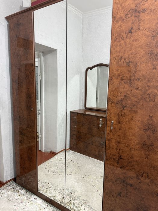 Продам спальный гарнитур