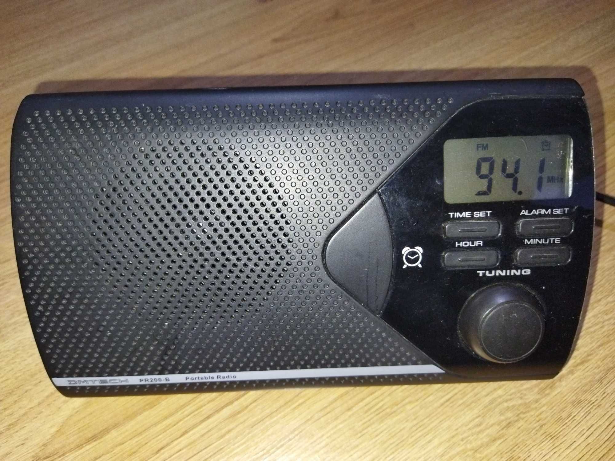 Портативен радиоприемник FM + часовник с аларма гр. Видин Център • OLX.bg