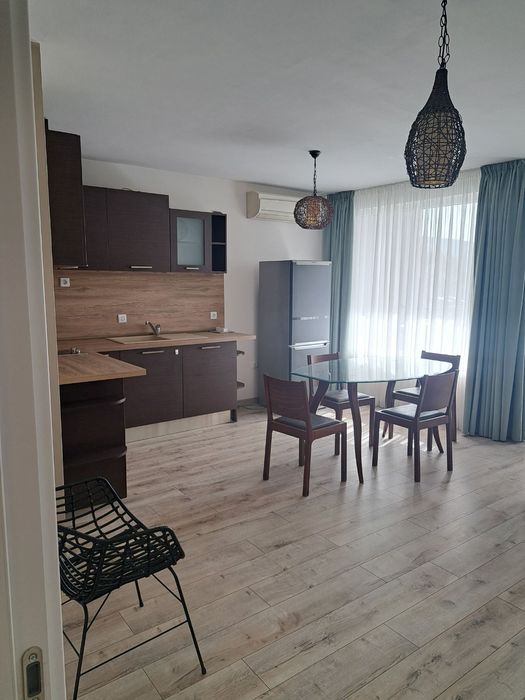 Отдавам апартамент под наем в с. Марково