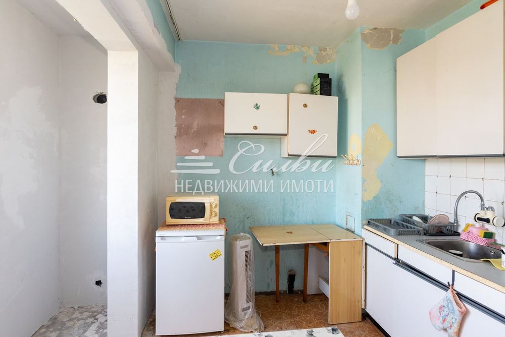 Тристаен апартамент - кв. Тракия!