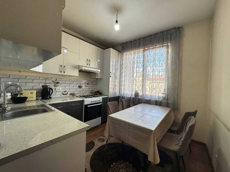 Сергели Янги-Чоштепада 2 хонали квартира сотилади